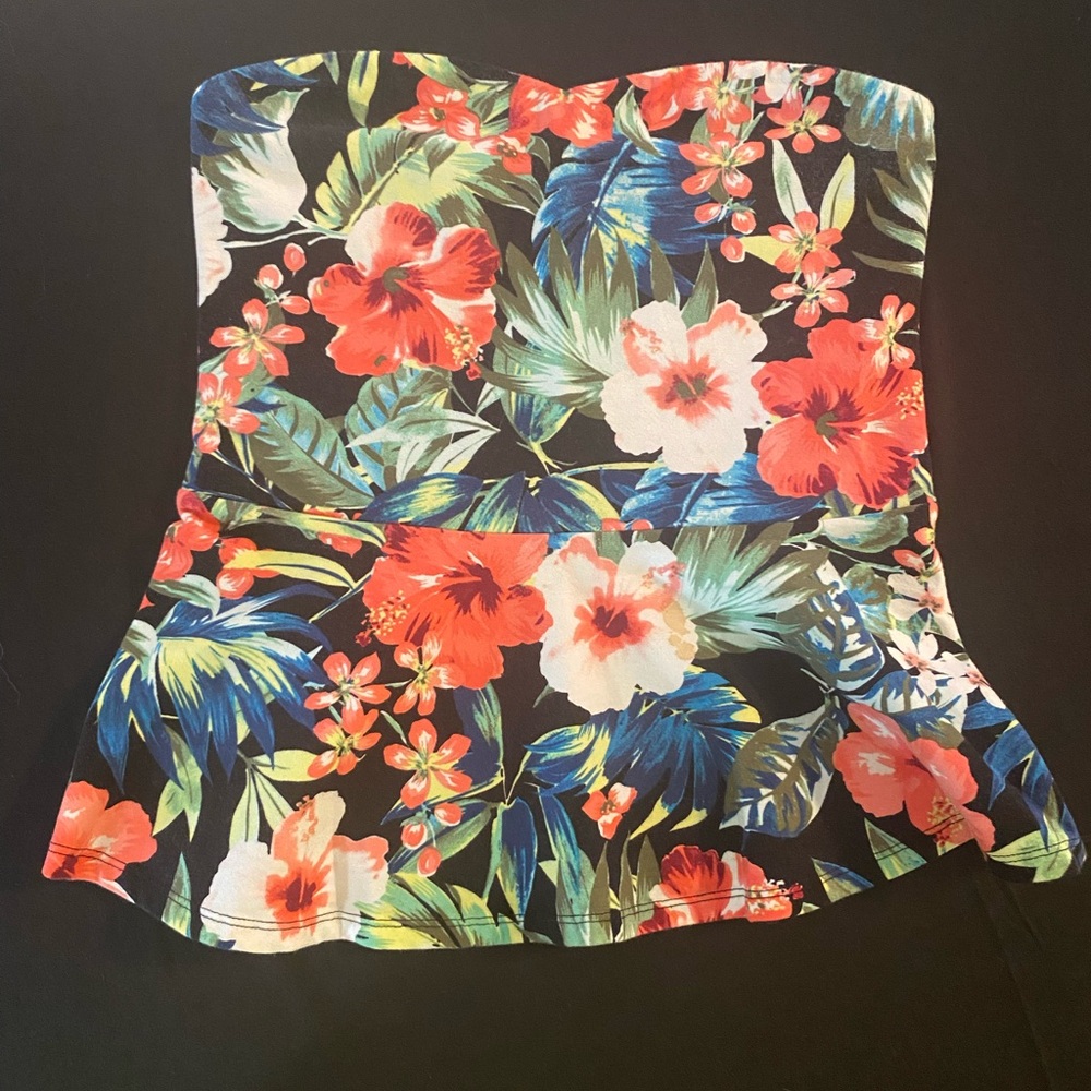 Tropical 🌺 Peplum Strapless Top by Express Small